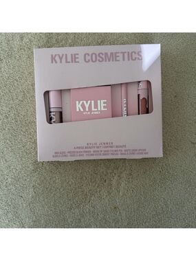 Kylie Cosmetics Pink Makeup Collection